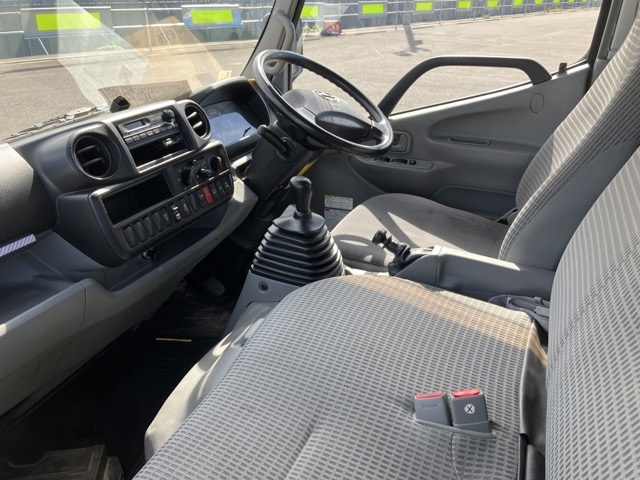 2015 Van Wing Hino Dutro TKG-XZU685M - Image 8