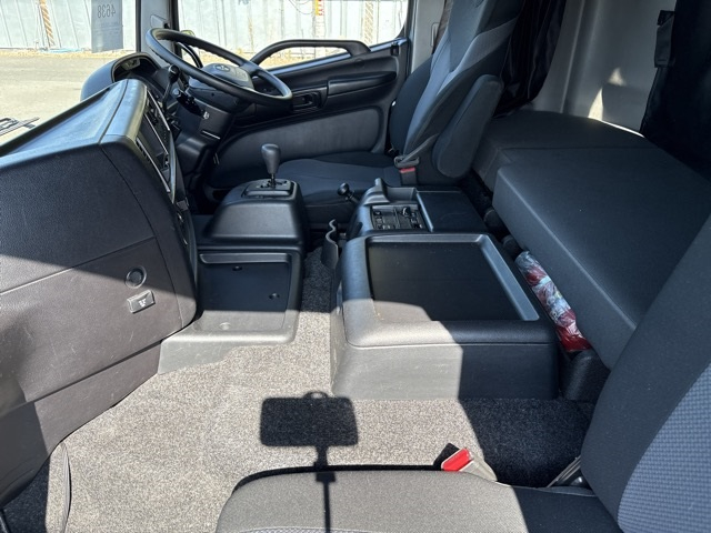 2016 Trailer Head Hino Profia QPG-SH1EEDG - Image 8