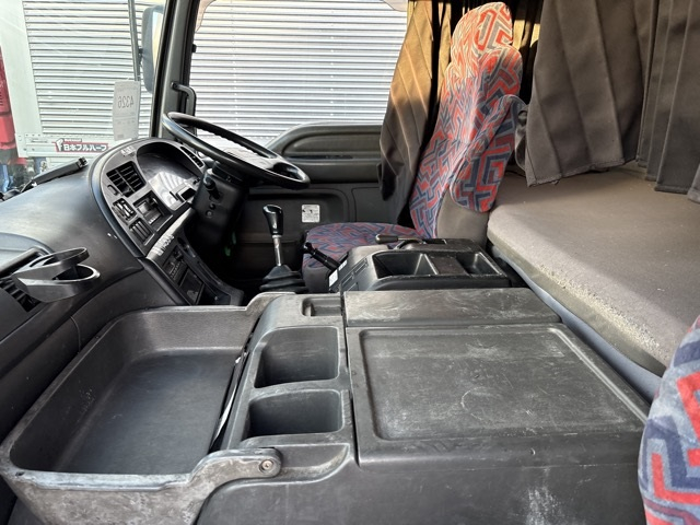 2006 Trailer Head Isuzu Giga PJ-EXD52D6 - Image 8