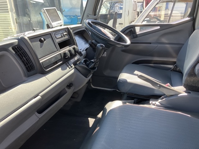 2015 Flat Body Truck Mitsubishi Fuso Canter TKG-FEC90 - Image 8