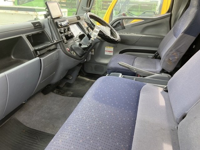 2005 Crane Truck Mitsubishi Fuso Canter PA-FE83DEN - Image 8