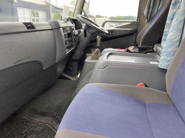 2015 Van Wing Mitsubishi Fuso Fighter TKG-FK64F - Image 8