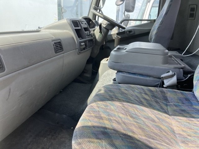 2005 Crane Truck Mitsubishi Fuso Fighter PA-FK71RK - Image 8