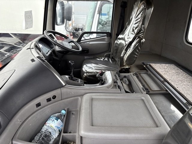 2014 Chassis Truck Nissan Quon QKG-CG5ZE - Image 8