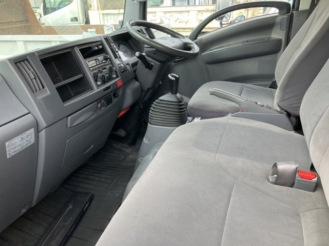 2013 Freezer Refrigerator Truck Nissan Condor TKG-BMR85AN - Image 8