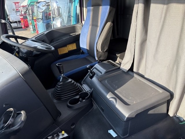 2017 Others Trucks Isuzu Giga QKG-CYM77BM - Image 8