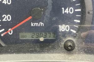 2010 Van Wing Mitsubishi Fuso Canter PDG-FE82D