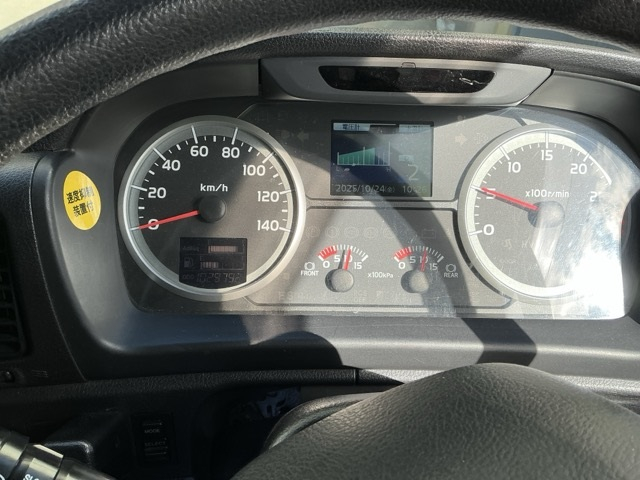 2016 Trailer Head Hino Profia QPG-SH1EEDG - Image 9