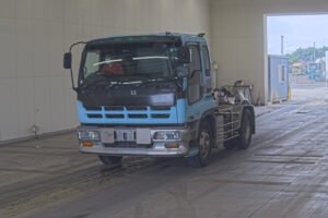 1999 Trailer Head Isuzu Giga KC-EXD82D2