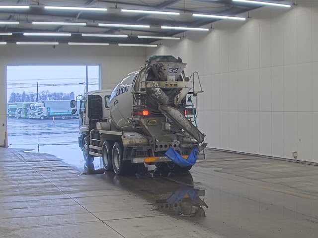 2001 Concrete Mixer Truck Isuzu Giga KL-CXZ73K3 - Image 4