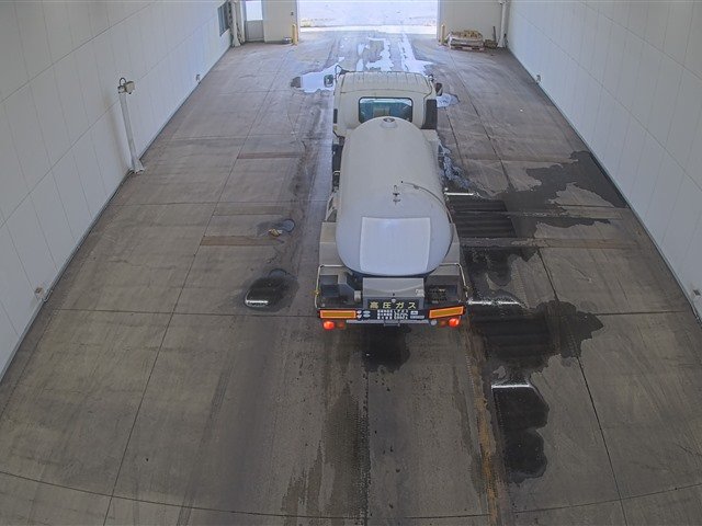 2011 Tank Truck Isuzu Forward PKG-FRR90S1 - Image 6