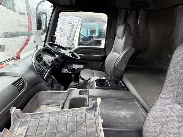 2001 Concrete Mixer Truck Isuzu Giga KL-CXZ73K3 - Image 8