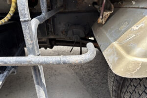 2005 Tank Truck Nissan UD KL-CV27A