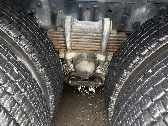 2001 Concrete Mixer Truck Isuzu Giga KL-CXZ73K3 - Image 11