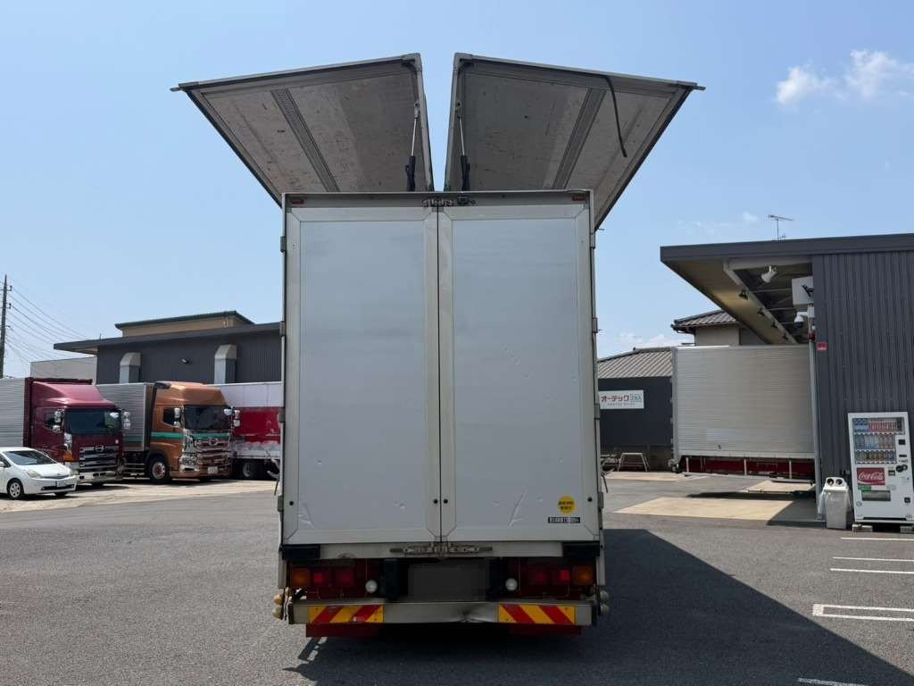 2016 Van Wing Mitsubishi Fuso Super Great FS64VZ - Image 15