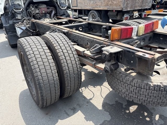 2010 Chassis Truck Toyota Dyna BDG-XZU354H - Image 16
