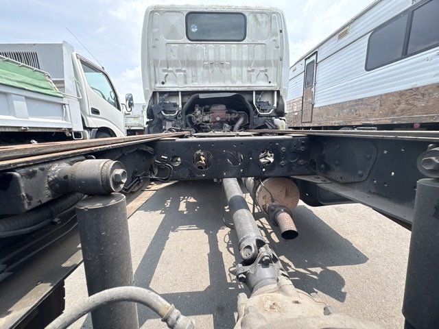 2010 Chassis Truck Toyota Dyna BDG-XZU354H - Image 17