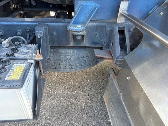 2011 Tank Truck Isuzu Forward PKG-FRR90S1 - Image 17