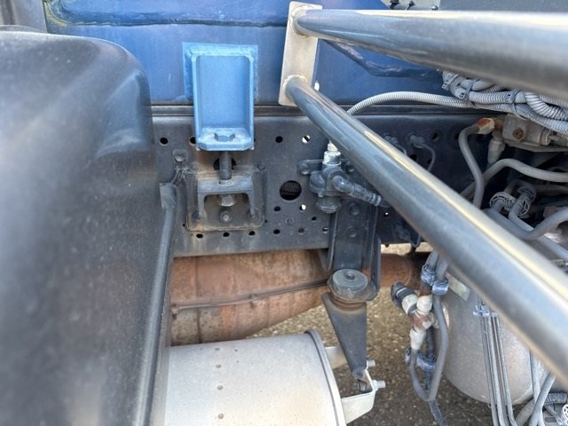 2011 Tank Truck Isuzu Forward PKG-FRR90S1 - Image 18