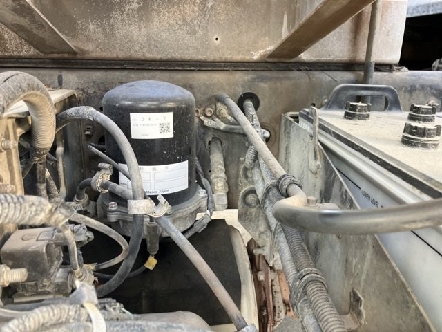 2001 Concrete Mixer Truck Isuzu Giga KL-CXZ73K3 - Image 18