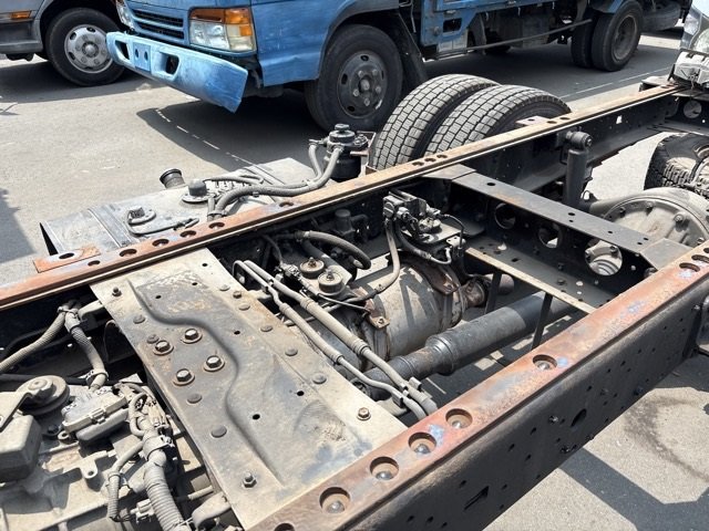 2010 Chassis Truck Toyota Dyna BDG-XZU354H - Image 20