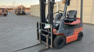Forklift Toyota 7FB15 2010