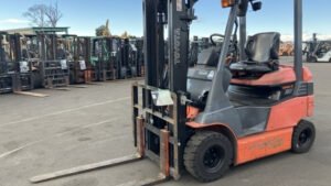 Forklift Toyota 7FB20 2008