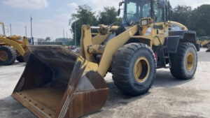Wheel Loader KOMATSU WA320-5 2006