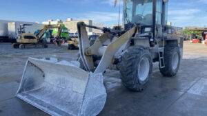 Wheel Loader CATERPILLER 910H 2012