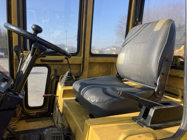 Wheel Loader KOMATSU WA30-3 1988 - Image 15