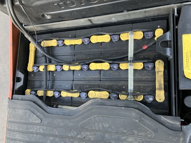 Forklift Toyota 7FB15 2010 - Image 16