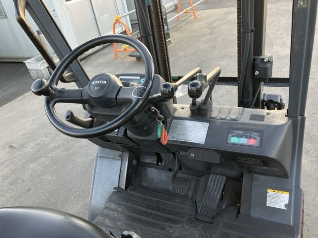 Forklift Toyota 7FB15 2010 - Image 18