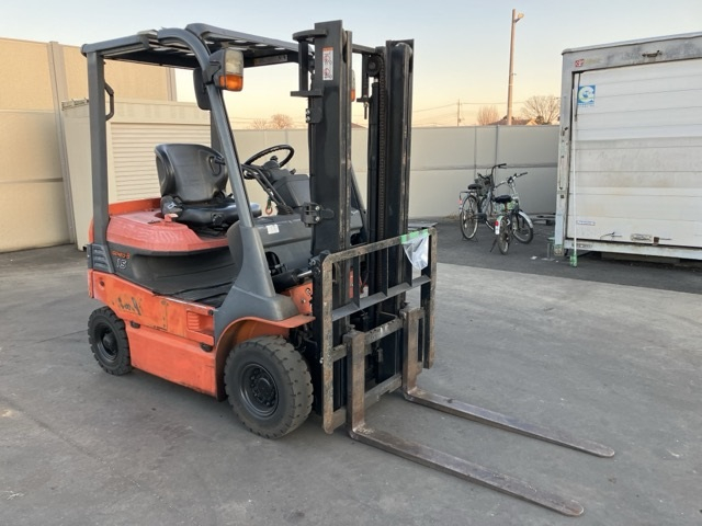 Forklift Toyota 7FB15 2010 - Image 3