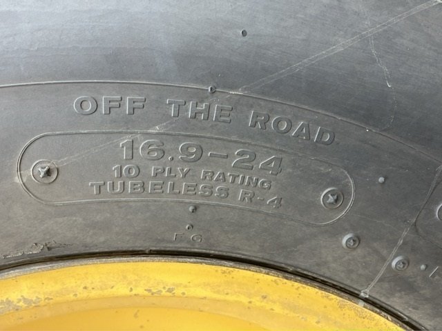 Wheel Loader KOMATSU WR12-6 2012 - Image 10