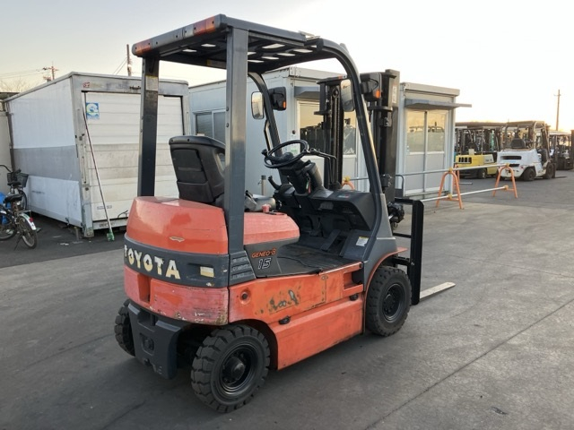 Forklift Toyota 7FB15 2010 - Image 4