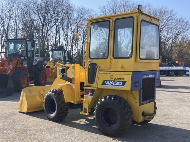Wheel Loader KOMATSU WA30-3 1988 - Image 5