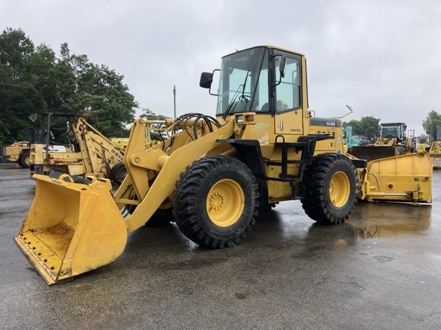 Wheel Loader KOMATSU WA100-3 2000