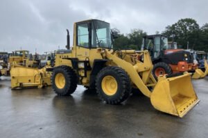 Wheel Loader KOMATSU WA100-3 2000