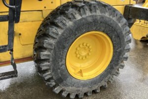 Wheel Loader KOMATSU WA100-3 2000