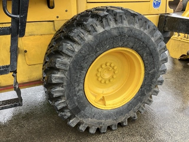 Wheel Loader KOMATSU WA100-3 2000 - Image 7
