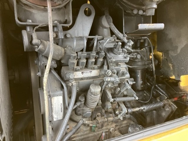 Wheel Loader KOMATSU WA100-3 2000 - Image 12