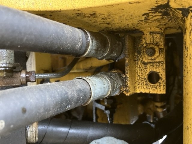 Wheel Loader KOMATSU WA100-3 2000 - Image 17