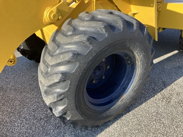 Wheel Loader KOMATSU WA30-3 1988 - Image 7