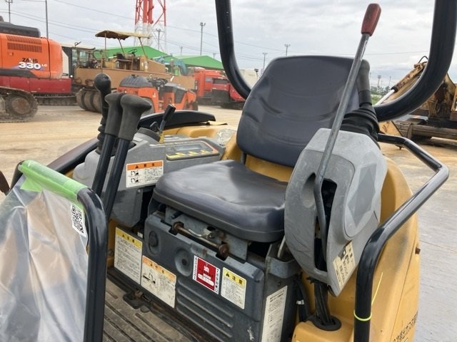 Hydraulic Excavators KUBOTA U-20-3S 2015 - Image 16