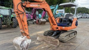 Hydraulic Excavators HITACHI EX30-2