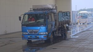 2004 Dump Tipper Nissan UD KK-MK25A - Image 1