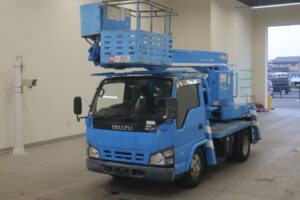 2006 Aerial Platform Isuzu Elf PB-NKR81N - Image 1