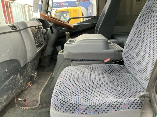 2006 Crane Truck Mitsubishi Fuso Fighter PA-FK61R - Image 6