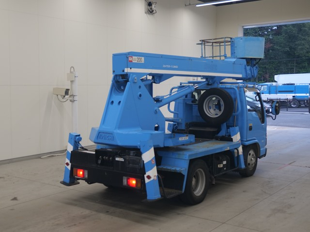 2006 Aerial Platform Isuzu Elf PB-NKR81N - Image 3