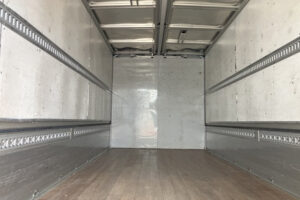 2018 Van Wing Mitsubishi Fuso Fighter TKG-FK64F